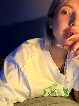 MiaMinx online show from 11-17-25, 12:44