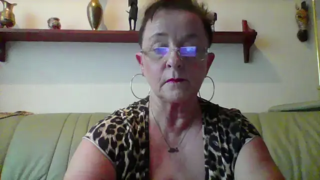 Snapshot of Reife_Katy chatting on 02-09-25, 12:08 Reife Katy online show from 02-09-25, 12:08