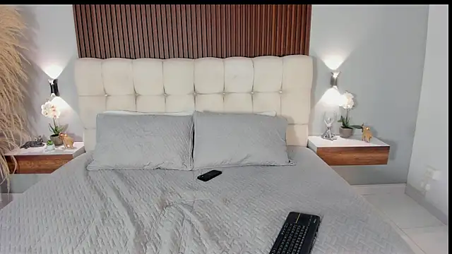 sofi potter  online show from 02-04-26, 05:41