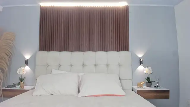 sofi potter  online show from 04-09-26, 11:10