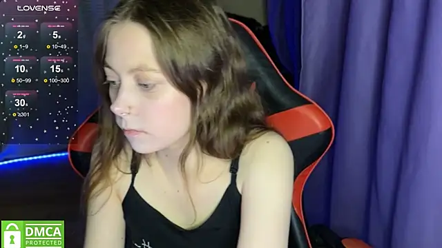 Snapshot of Natural_babe666 chatting on 12-16-25, 07:41 Natural babe666 online show from 12-16-25, 07:41