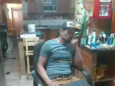 Snapshot of Dr_Pocholate84 chatting on 01-13-25, 06:05 Dr Pocholate84 online show from 01-13-25, 06:05