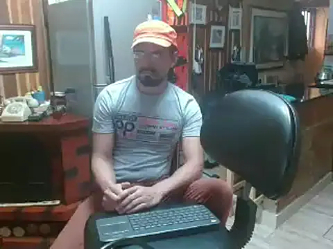 Snapshot of Dr_Pocholate84 chatting on 01-20-25, 04:55 Dr Pocholate84 online show from 01-20-25, 04:55