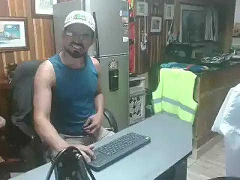 Snapshot of Dr_Pocholate84 chatting on 01-29-25, 02:09 Dr Pocholate84 online show from 01-29-25, 02:09