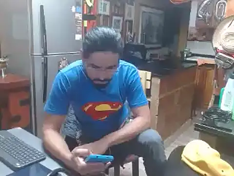 Snapshot of Dr_Pocholate84 chatting on 02-26-25, 03:10 Dr Pocholate84 online show from 02-26-25, 03:10