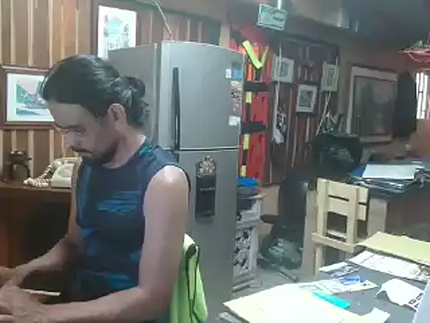 Snapshot of Dr_Pocholate84 chatting on 02-26-25, 06:00 Dr Pocholate84 online show from 02-26-25, 06:00