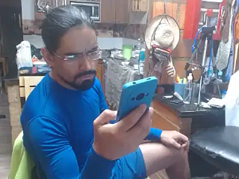 Snapshot of Dr_Pocholate84 chatting on 02-28-25, 02:42 Dr Pocholate84 online show from 02-28-25, 02:42