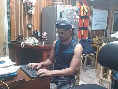 Snapshot of Dr_Pocholate84 chatting on 10-07-25, 12:08 Dr Pocholate84 online show from 10-07-25, 12:08