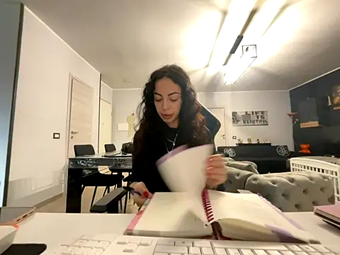 Chloe Ricci online show from 11-26-25, 07:42