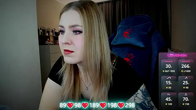 Olivia Munk online show from 10-25-25, 04:31