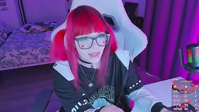 Snapshot of Yumi_Youkai chatting on 10-14-25, 12:50 Yumi Youkai online show from 10-14-25, 12:50