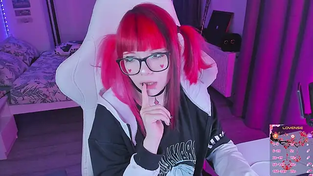 Snapshot of Yumi_Youkai chatting on 10-15-25, 02:22 Yumi Youkai online show from 10-15-25, 02:22