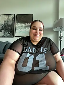 Snapshot of bbwredhead chatting on 05-17-26, 06:26 bbwredhead online show from 05-17-26, 06:26