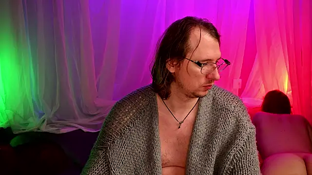 Claudia and elon  online show from 02-05-26, 02:16