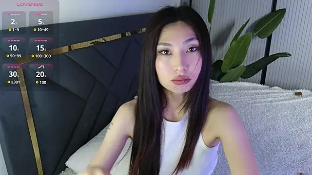Snapshot of TrishaRey chatting on 06-02-26, 05:09 TrishaRey online show from 06-02-26, 05:09