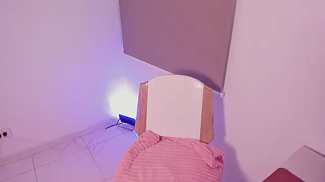 DAHLIA BROWNIE online show from 03-19-25, 11:14