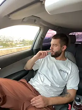 ElChapoGuzman95 online show from 10-10-25, 04:55