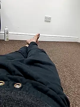 Snapshot of addu24 chatting on 03-07-25, 10:43 addu24 online show from 03-07-25, 10:43