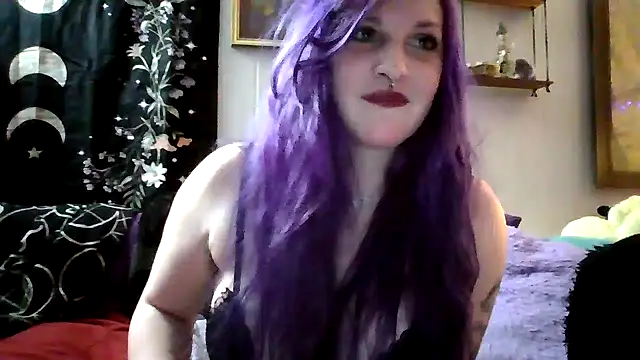 LunaLilith online show from 01-31-25, 09:27