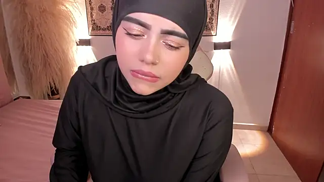 Snapshot of shayla_18 chatting on 01-28-25, 07:42 shayla 18 online show from 01-28-25, 07:42