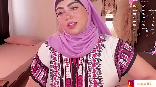 Snapshot of shayla_18 chatting on 03-19-25, 08:22 shayla 18 online show from 03-19-25, 08:22