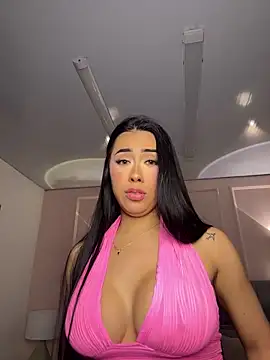 Snapshot of Miss_blue69 chatting on 06-17-26, 01:41 Miss blue69 online show from 06-17-26, 01:41