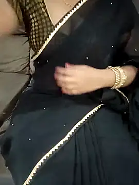 Mounika25 online show from 11-13-25, 07:18