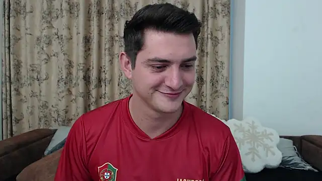 Snapshot of AndyFame chatting on 12-13-24, 07:58 AndyFame online show from 12-13-24, 07:58