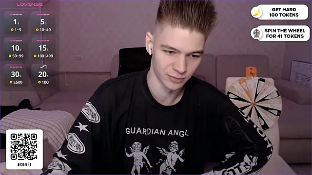 Snapshot of dantebigboi300 chatting on 01-15-25, 12:19 dantebigboi300 online show from 01-15-25, 12:19