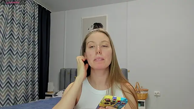 Peggy Beauty online show from 02-21-25, 02:28