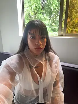 HannahW  online show from 02-01-26, 02:15