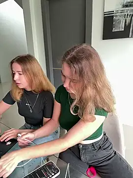 Nura n Sarah online show from 01-27-25, 05:03