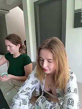 Nura n Sarah online show from 03-20-25, 05:13