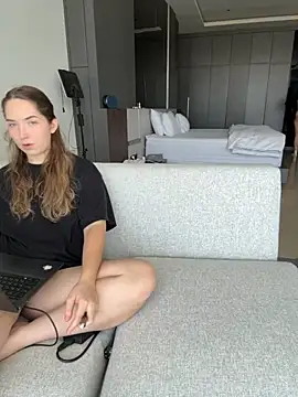 Nura n Sarah online show from 10-10-25, 04:00