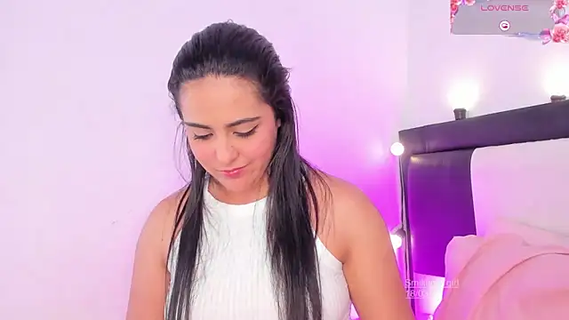 smiling  girl2 online show from 03-19-25, 12:15