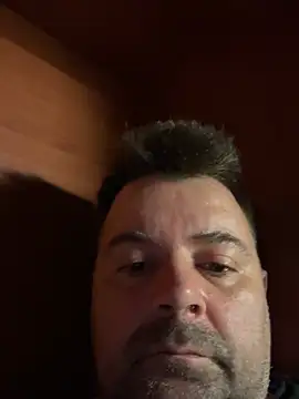 Snapshot of h4cAlex chatting on 12-17-24, 08:32 h4cAlex online show from 12-17-24, 08:32