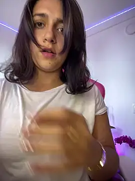 Alicia Ruiz online show from 07-07-26, 08:02
