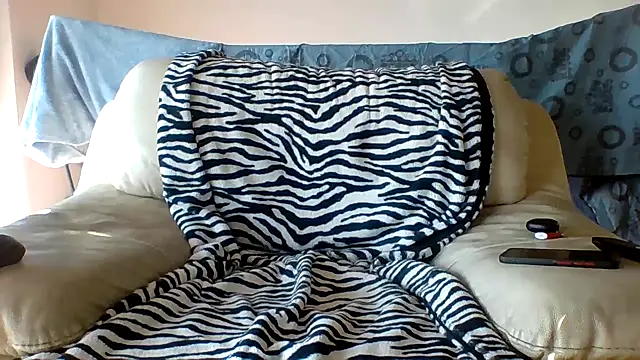 Snapshot of Namastedaddy85 chatting on 02-04-25, 01:59 Namastedaddy85 online show from 02-04-25, 01:59