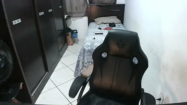 Brian Aries online show from 04-08-26, 04:12