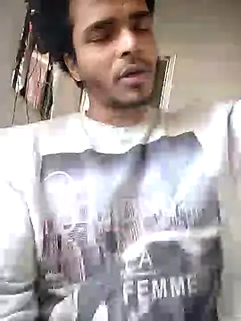 Snapshot of rounakhunk chatting on 01-17-25, 06:36 rounakhunk online show from 01-17-25, 06:36