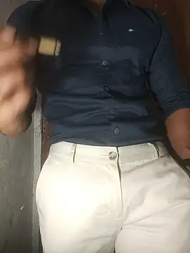 Snapshot of rounakhunk chatting on 10-16-25, 06:42 rounakhunk online show from 10-16-25, 06:42