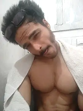 Snapshot of rounakhunk chatting on 05-10-26, 08:30 rounakhunk online show from 05-10-26, 08:30