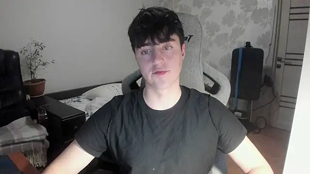 Knuckles17 online show from 12-18-25, 02:50