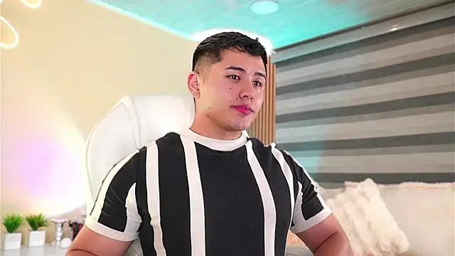 MatiasKorn online show from 11-28-25, 06:05