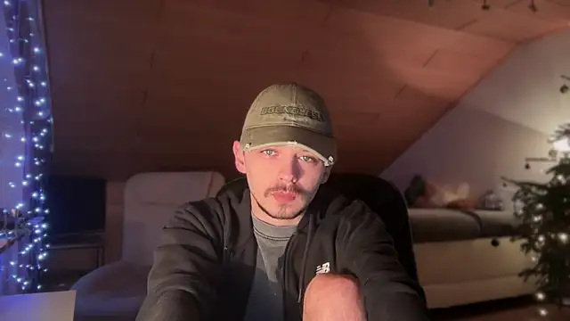 naked psy online show from 01-13-25, 04:39