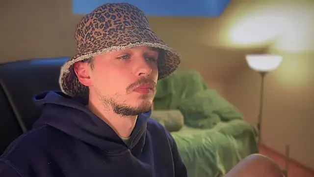 naked psy online show from 03-13-25, 11:41