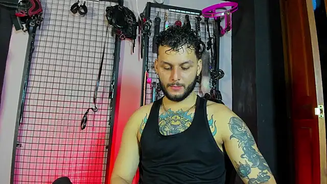 Twisted Fantasy online show from 12-14-25, 04:40