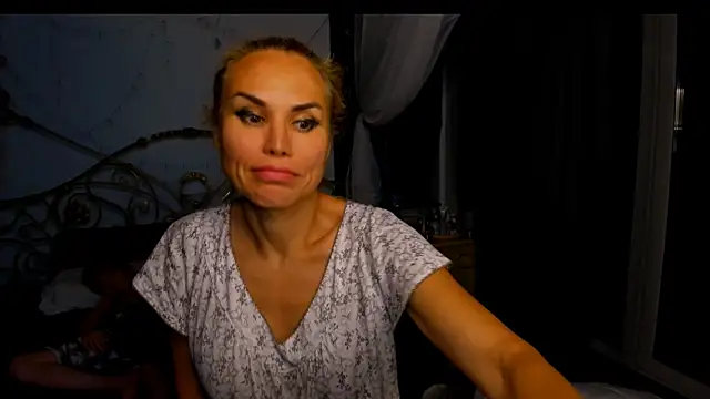 Radmila Queen  online show from 07-26-26, 09:43