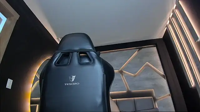 alexgiraldo  online show from 01-28-25, 02:21