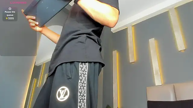 alexgiraldo  online show from 02-08-25, 11:12